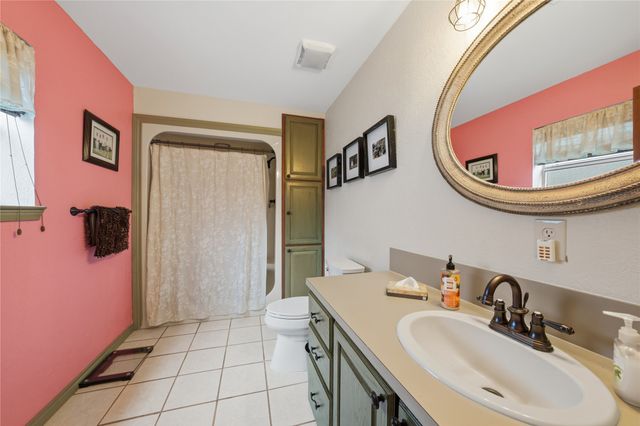 2746 Hopson Drive, Athens, TX 75752