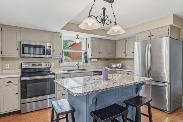4233 Havenwood Court, Woodburn, IN 46797
