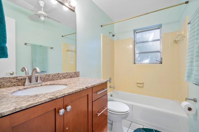 11 Sailfish Lane, Ocean Ridge, FL 33435