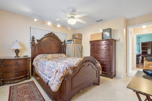 11 Sailfish Lane, Ocean Ridge, FL 33435