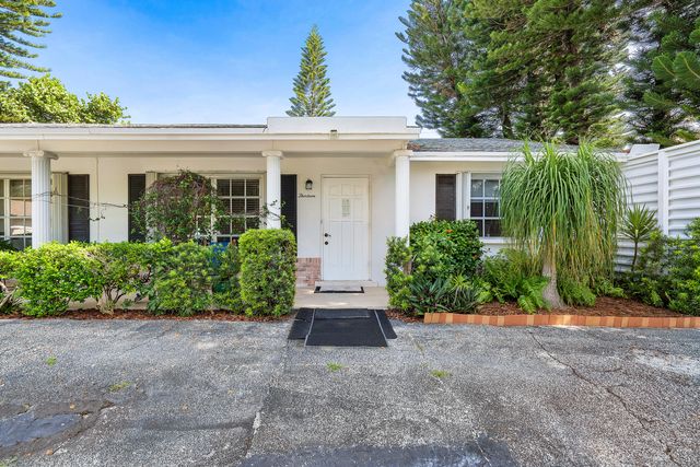 11 Sailfish Lane, Ocean Ridge, FL 33435