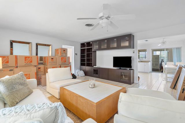 11 Sailfish Lane, Ocean Ridge, FL 33435