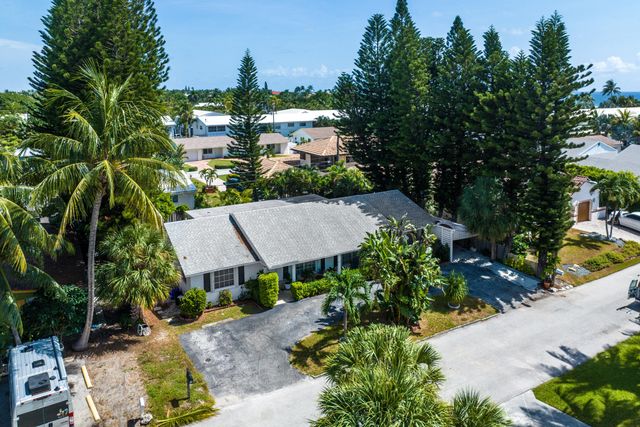 11 Sailfish Lane, Ocean Ridge, FL 33435