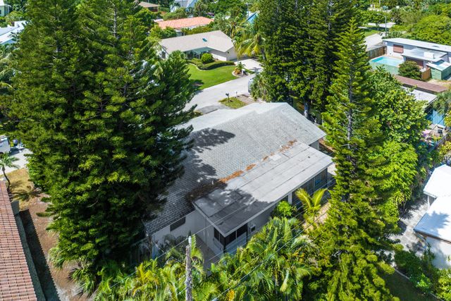 11 Sailfish Lane, Ocean Ridge, FL 33435