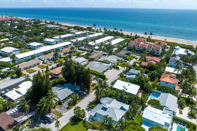 11 Sailfish Lane, Ocean Ridge, FL 33435