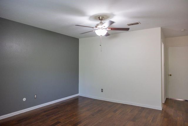 9517 Fondren Road, Houston, TX 77074