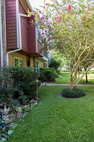 9517 Fondren Road, Houston, TX 77074