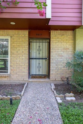 9517 Fondren Road, Houston, TX 77074