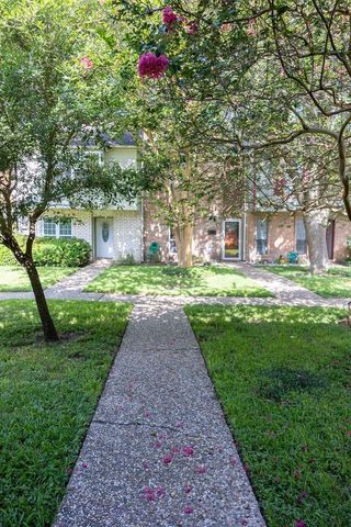 9517 Fondren Road, Houston, TX 77074