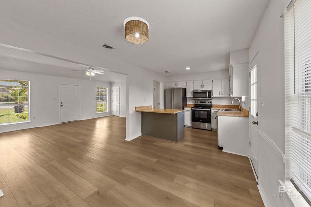18979 Dalewood Circle, Robertsdale, AL 36567