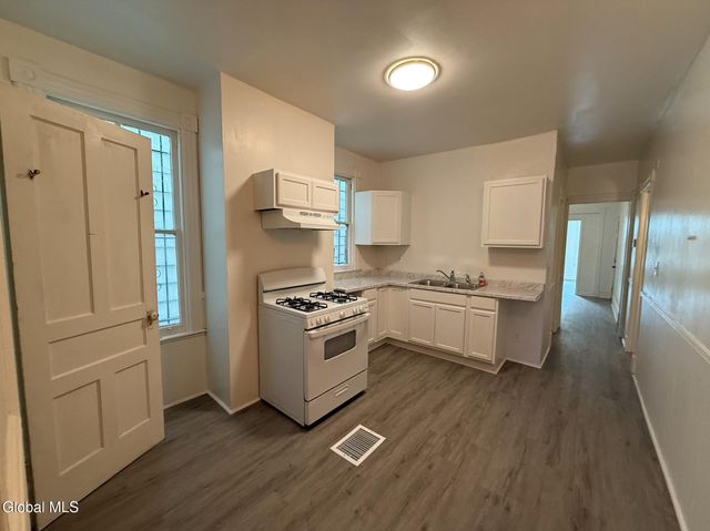 517 Hamilton Street, Albany, NY 12203