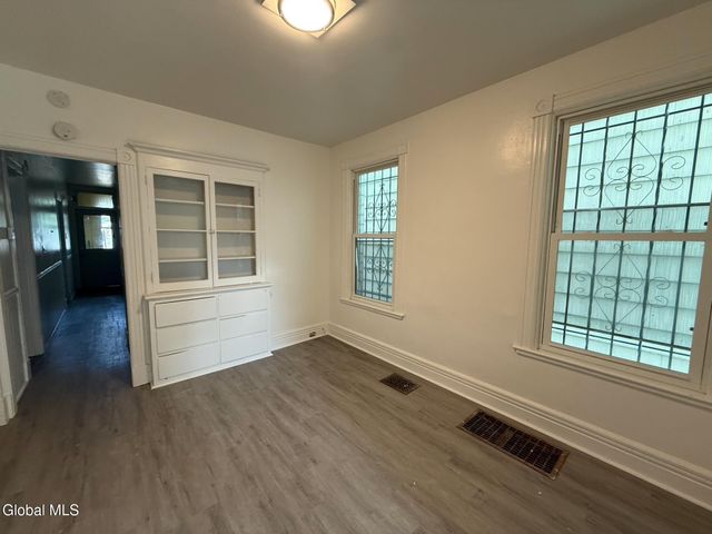 517 Hamilton Street, Albany, NY 12203