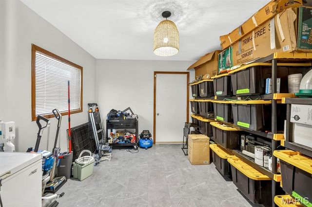 2855 E Lombard Street, Springfield, MO 65802