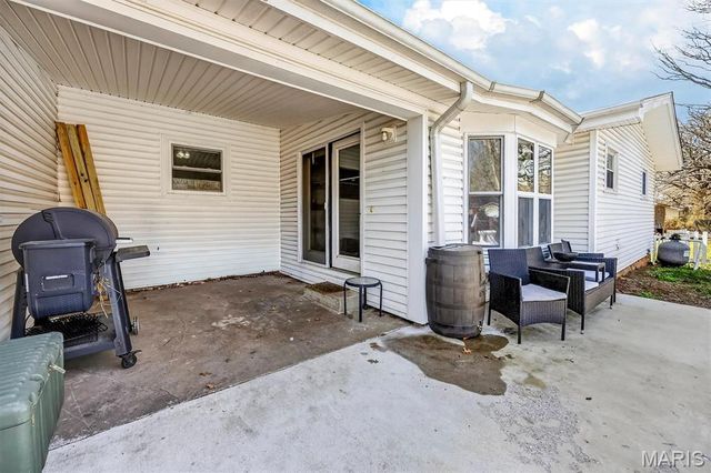 2855 E Lombard Street, Springfield, MO 65802