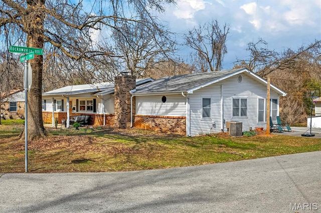 2855 E Lombard Street, Springfield, MO 65802