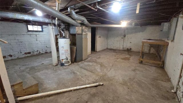 308 W 8th Street S, Newton, IA 50208