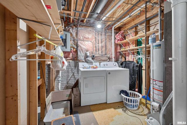 3374 N WILLOW Court, Bettendorf, IA 52722