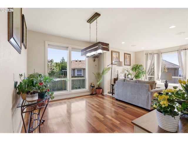 2396 36TH St, Washougal, WA 98671