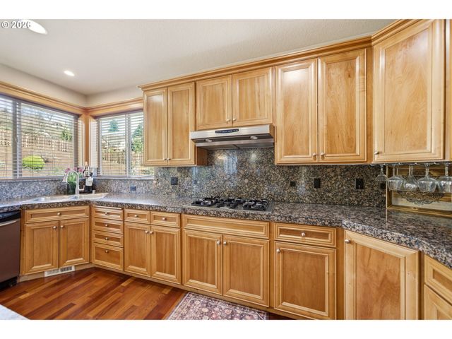 2396 36TH St, Washougal, WA 98671