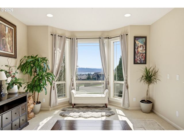 2396 36TH St, Washougal, WA 98671