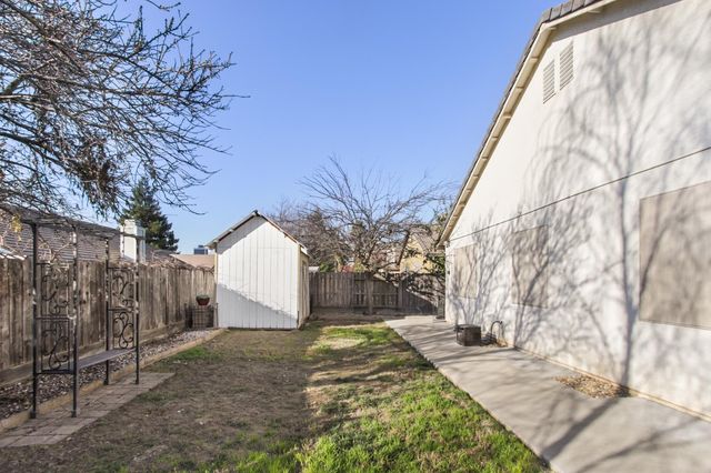 2376 Arizona Way, Yuba City, CA 95991