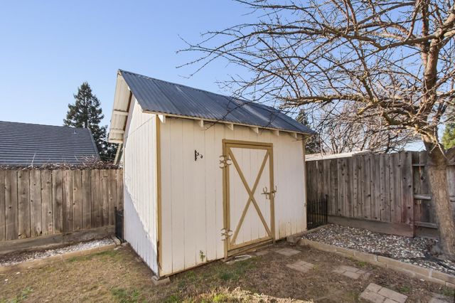 2376 Arizona Way, Yuba City, CA 95991