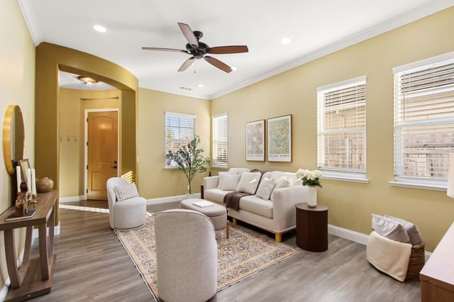 2376 Arizona Way, Yuba City, CA 95991