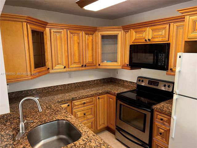 7473 SW 82nd St A209, Miami, FL 33143