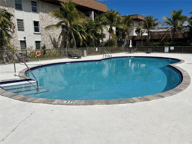 7473 SW 82nd St A209, Miami, FL 33143