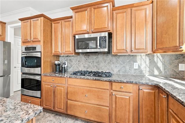 126 Edgewater Trail, Canton, GA 30115