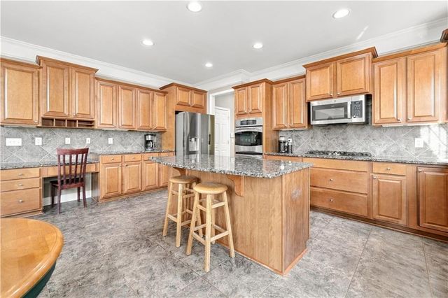 126 Edgewater Trail, Canton, GA 30115
