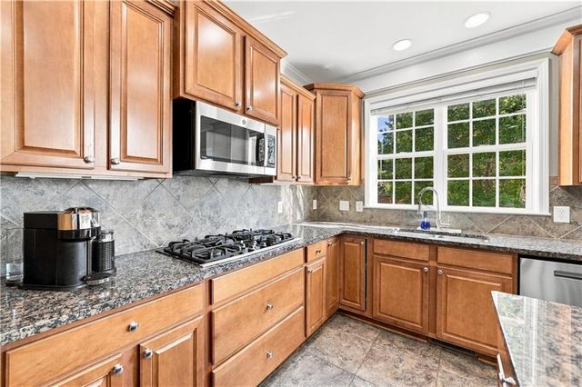 126 Edgewater Trail, Canton, GA 30115