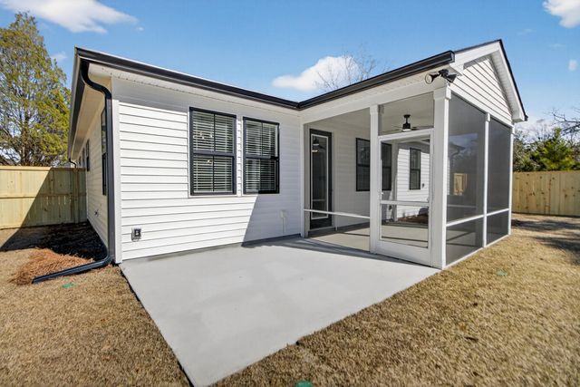 205 Garbon Drive, Summerville, SC 29485