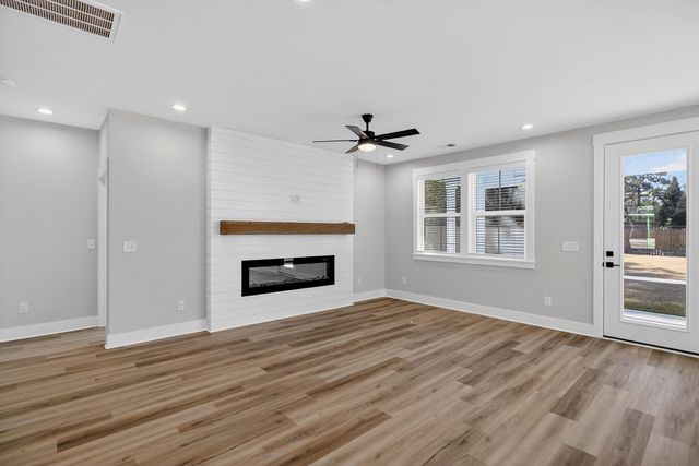 205 Garbon Drive, Summerville, SC 29485