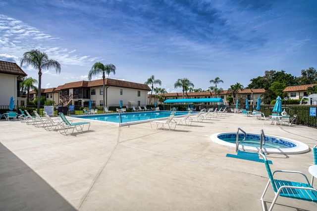 7257 Golf Colony Court 202, Lake Worth, FL 33467