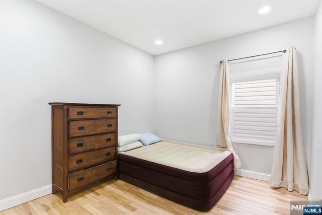 204 19th Avenue, Irvington, NJ 07111