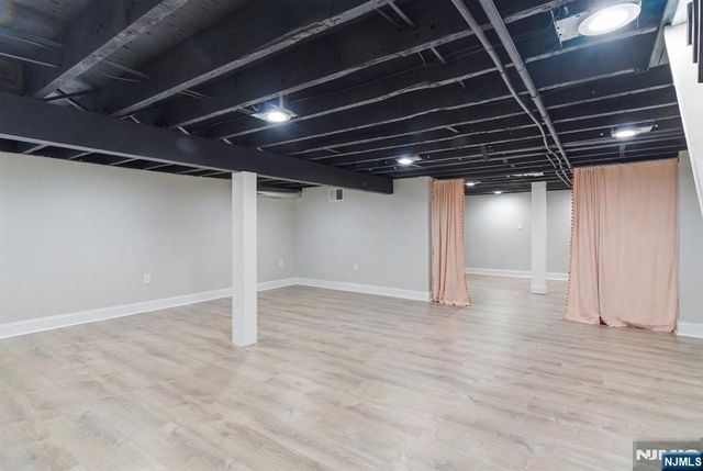 204 19th Avenue, Irvington, NJ 07111