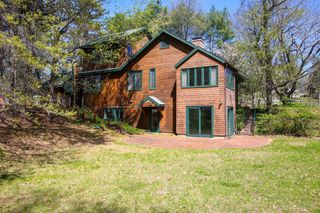 28 Brigham Lane, Amherst, MA 01002