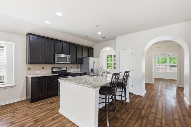 339 Sycamore ST, Georgetown, TX 78633