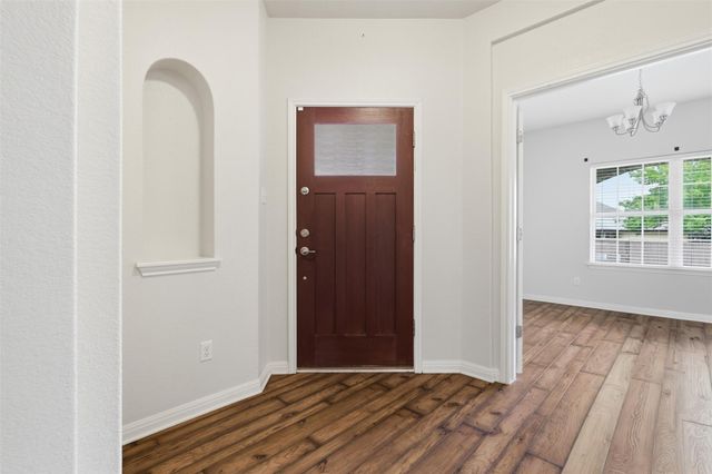 339 Sycamore ST, Georgetown, TX 78633