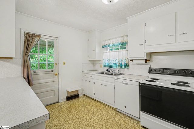 8 Bent Twig Drive, Greenville, SC 29605