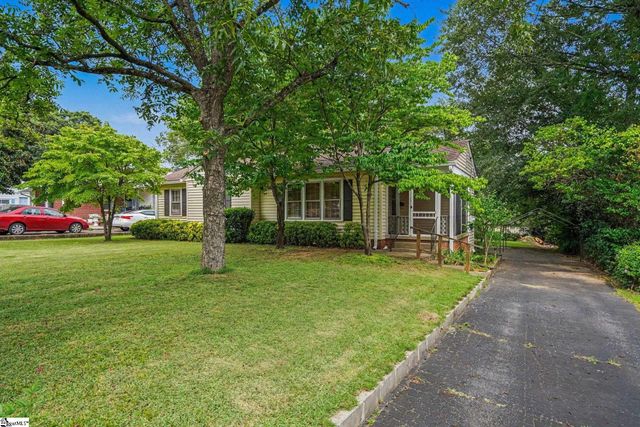 8 Bent Twig Drive, Greenville, SC 29605