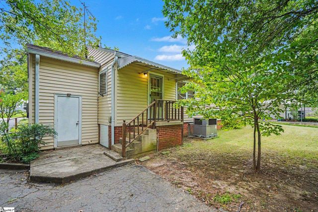 8 Bent Twig Drive, Greenville, SC 29605