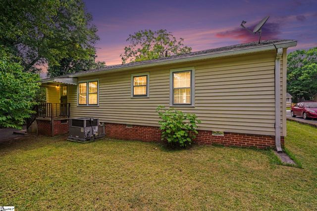 8 Bent Twig Drive, Greenville, SC 29605