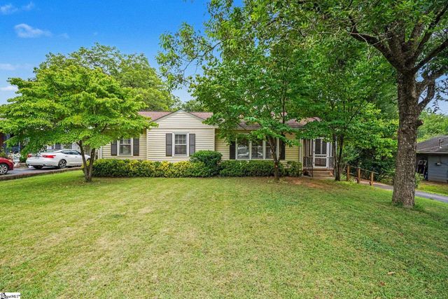 8 Bent Twig Drive, Greenville, SC 29605