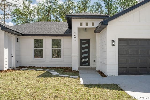 9609 N Vaughn Drive, Citrus Springs, FL 34433