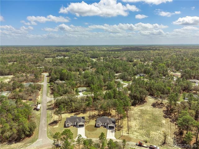 9609 N Vaughn Drive, Citrus Springs, FL 34433