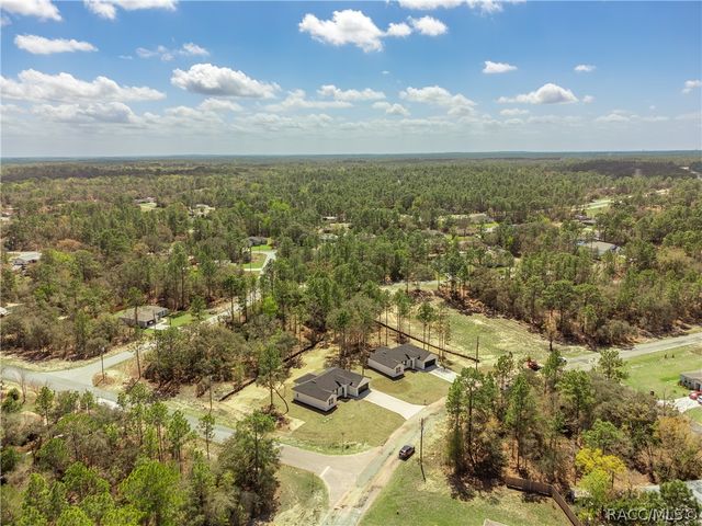 9609 N Vaughn Drive, Citrus Springs, FL 34433