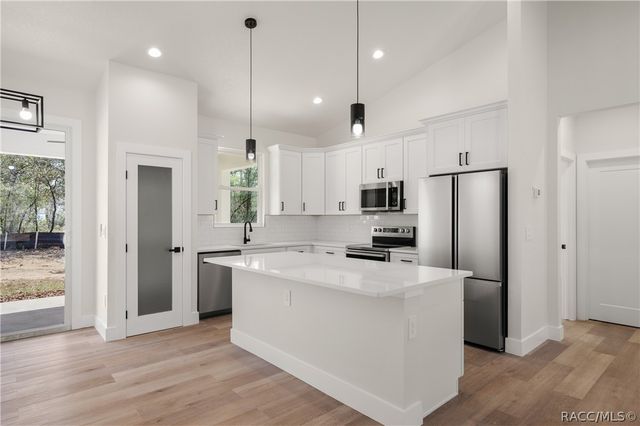 9609 N Vaughn Drive, Citrus Springs, FL 34433
