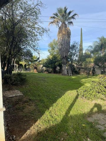 329 E South Avenue, Redlands, CA 92373